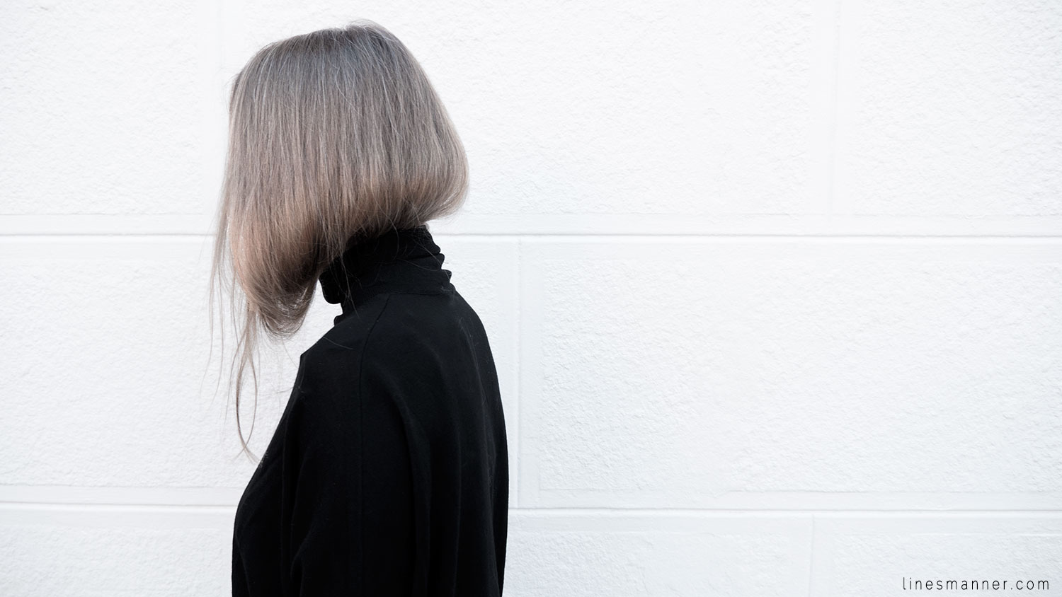 Lines-Manner-Minimalism-Details-Black-All_black_everything-Simplicity-Timeless-Modern-Monochrome-Essential-Basics-Staples_pieces-Outfit-Design-Effortless-1