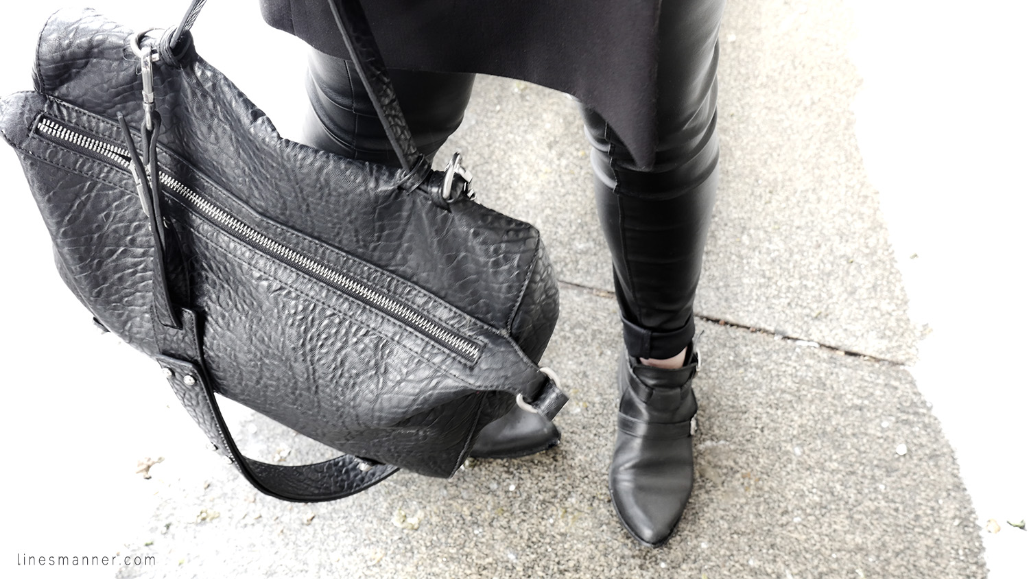 Lines-Manner-Remind-2015-Minimal-Essential-Outfit-Inspiration-Blog-Timeless-Year-Seasons-Details-Travel-Fashion-Versatile-Clean-Sleek-Quality-51