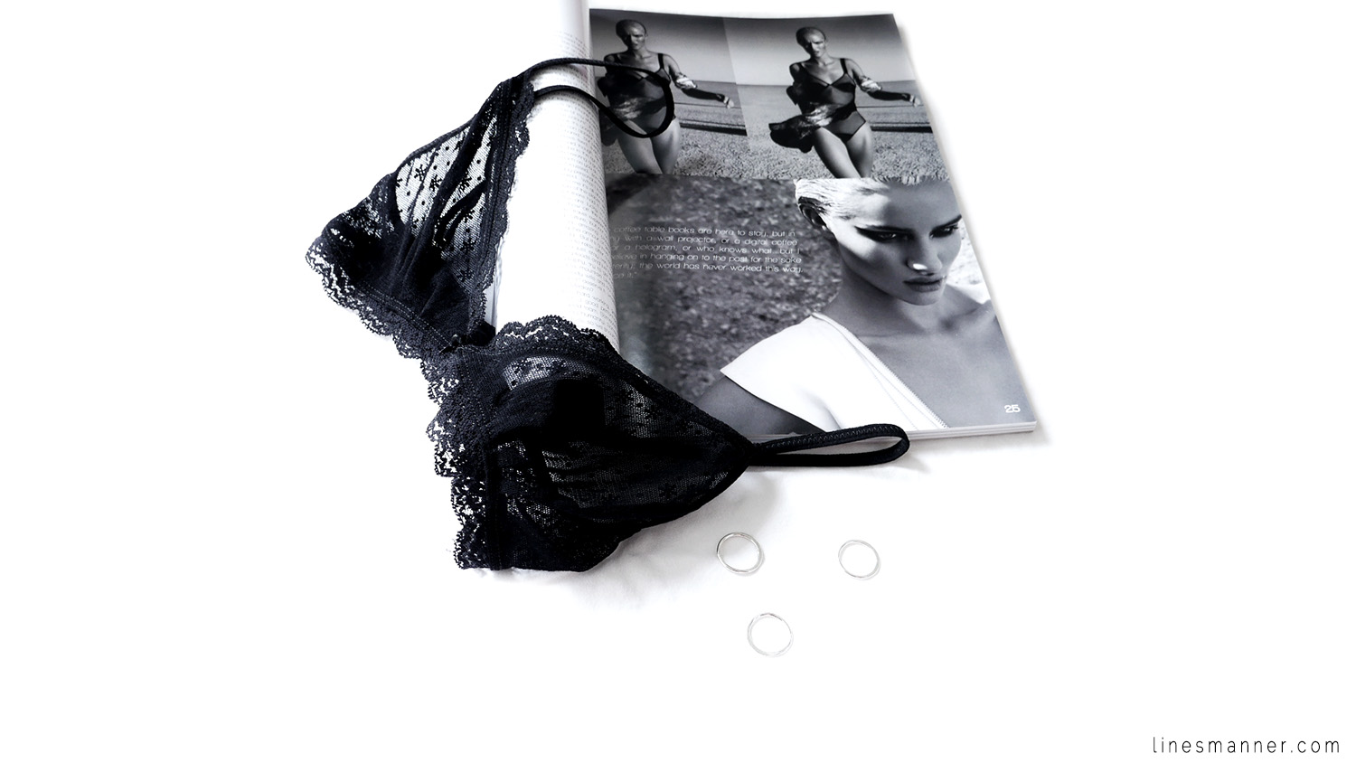 Lines-Manner-Remind-2015-Minimal-Essential-Outfit-Inspiration-Blog-Timeless-Year-Seasons-Details-Travel-Fashion-Versatile-Clean-Sleek-Quality-4