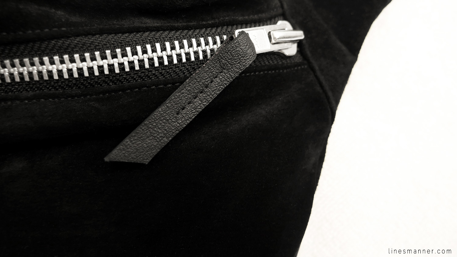 Lines-Manner-Remind-2015-Minimal-Essential-Outfit-Inspiration-Blog-Timeless-Year-Seasons-Details-Travel-Fashion-Versatile-Clean-Sleek-Quality-22