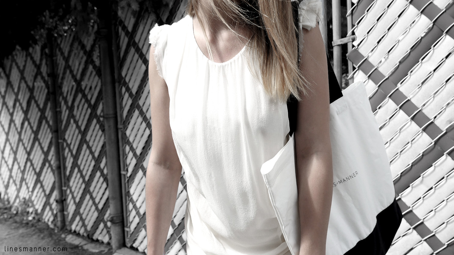 Lines-Manner-Remind-2015-Minimal-Essential-Outfit-Inspiration-Blog-Timeless-Year-Seasons-Details-Travel-Fashion-Versatile-Clean-Sleek-Quality-57