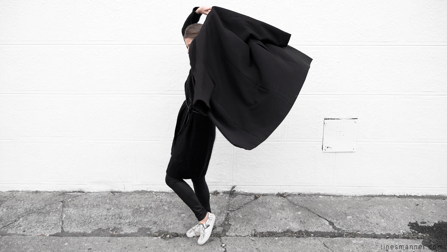 Lines-Manner-Remind-2015-Minimal-Essential-Outfit-Inspiration-Blog-Timeless-Year-Seasons-Details-Travel-Fashion-Versatile-Clean-Sleek-Quality-2