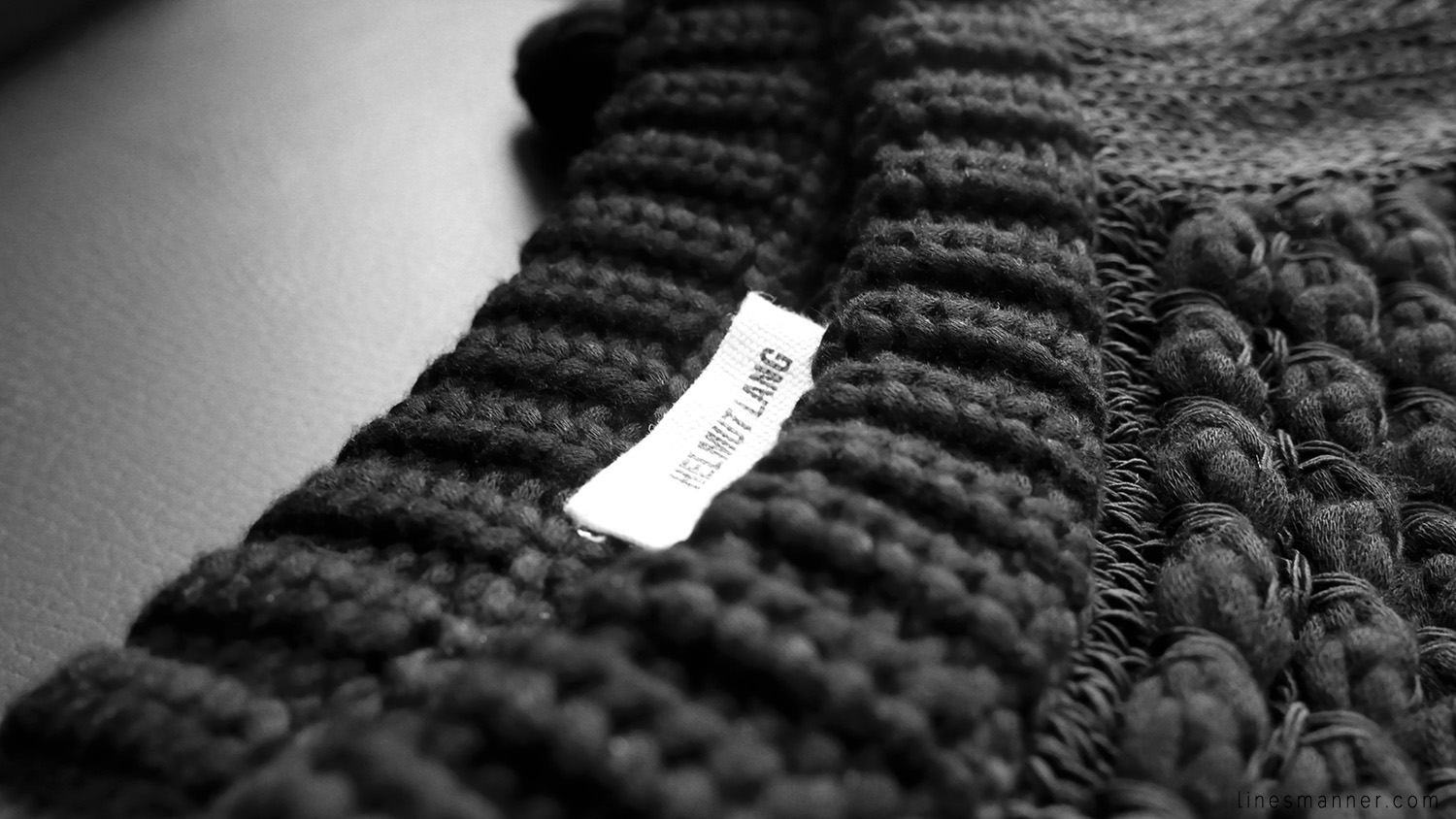 Lines-Manner-Remind-2015-Minimal-Essential-Outfit-Inspiration-Blog-Timeless-Year-Seasons-Details-Travel-Fashion-Versatile-Clean-Sleek-Quality-44