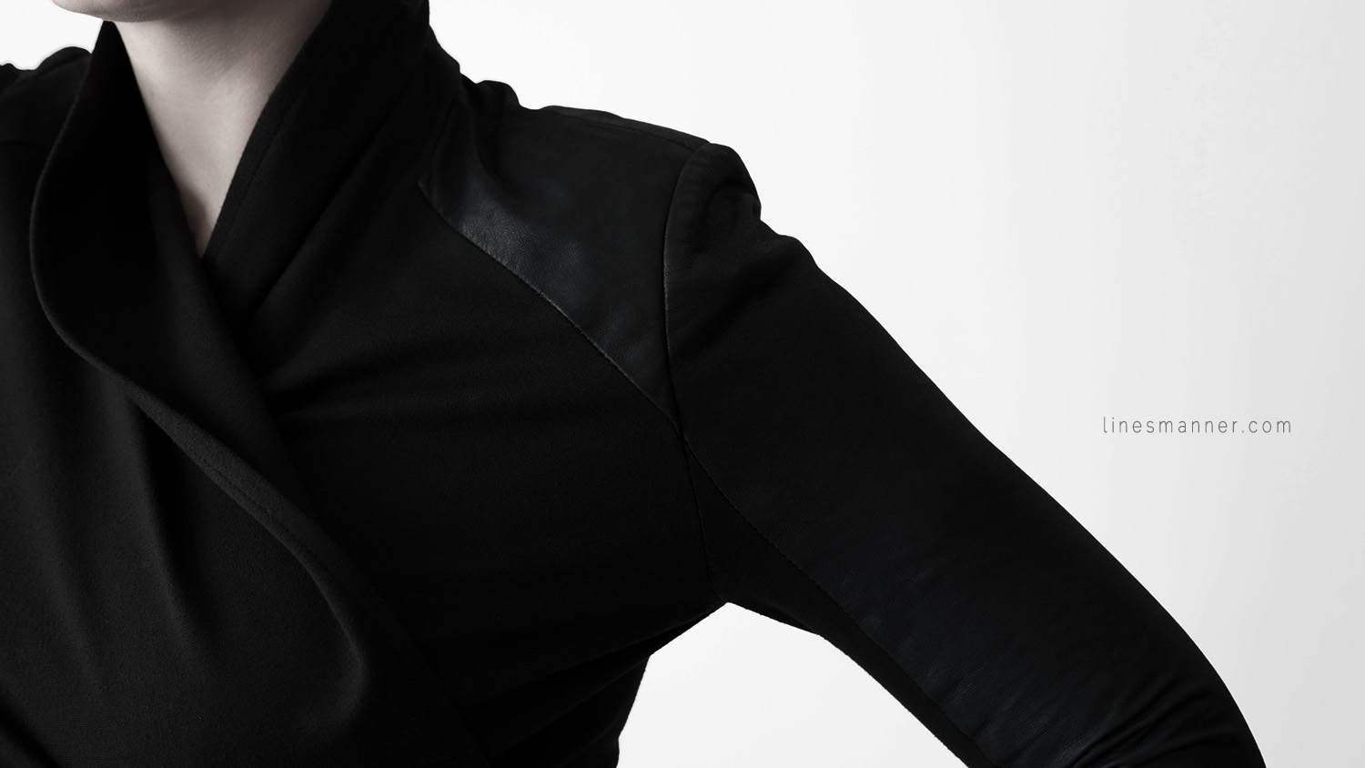 Lines-Manner-Remind-2015-Minimal-Essential-Outfit-Inspiration-Blog-Timeless-Year-Seasons-Details-Travel-Fashion-Versatile-Clean-Sleek-Quality-39