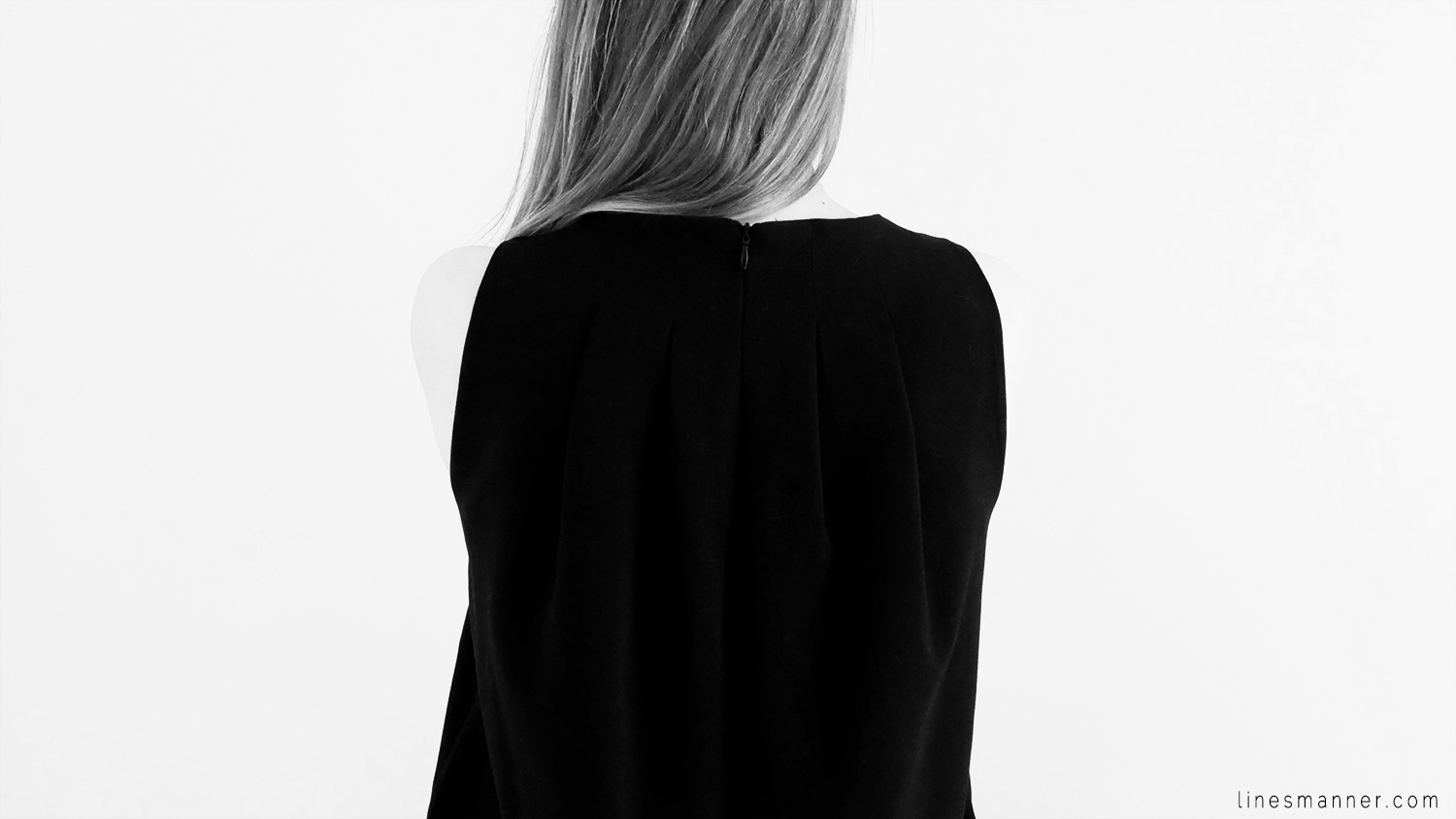 Lines-Manner-Remind-2015-Minimal-Essential-Outfit-Inspiration-Blog-Timeless-Year-Seasons-Details-Travel-Fashion-Versatile-Clean-Sleek-Quality-55