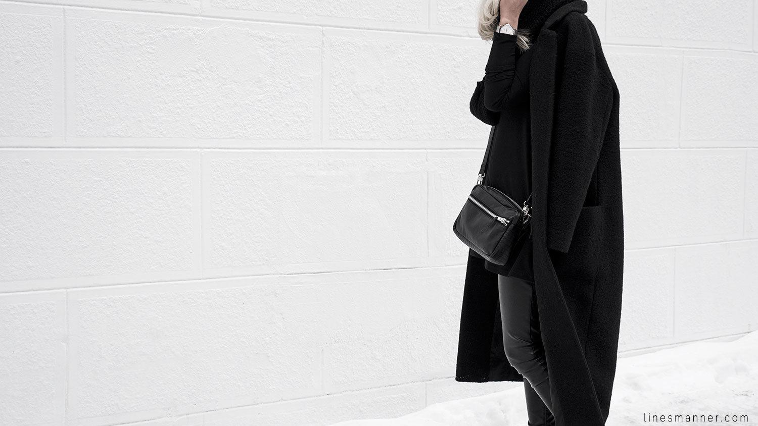 Lines-Manner-All_black_everything-monochrome-essentials-oversize-fit-textures-minimal-details-basics-staples-kayering-bundled-enveloped-silver-leather-21
