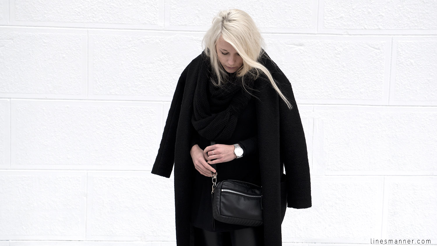 Lines-Manner-All_black_everything-monochrome-essentials-oversize-fit-textures-minimal-details-basics-staples-kayering-bundled-enveloped-silver-leather-2