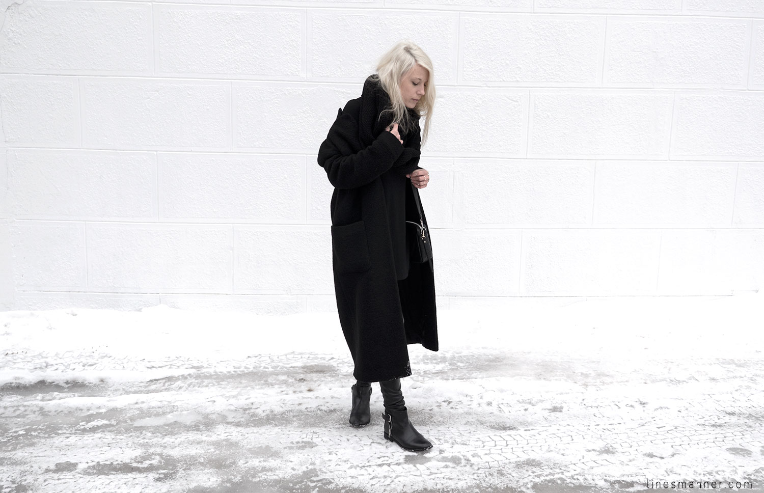 Lines-Manner-All_black_everything-monochrome-essentials-oversize-fit-textures-minimal-details-basics-staples-kayering-bundled-enveloped-silver-leather-5