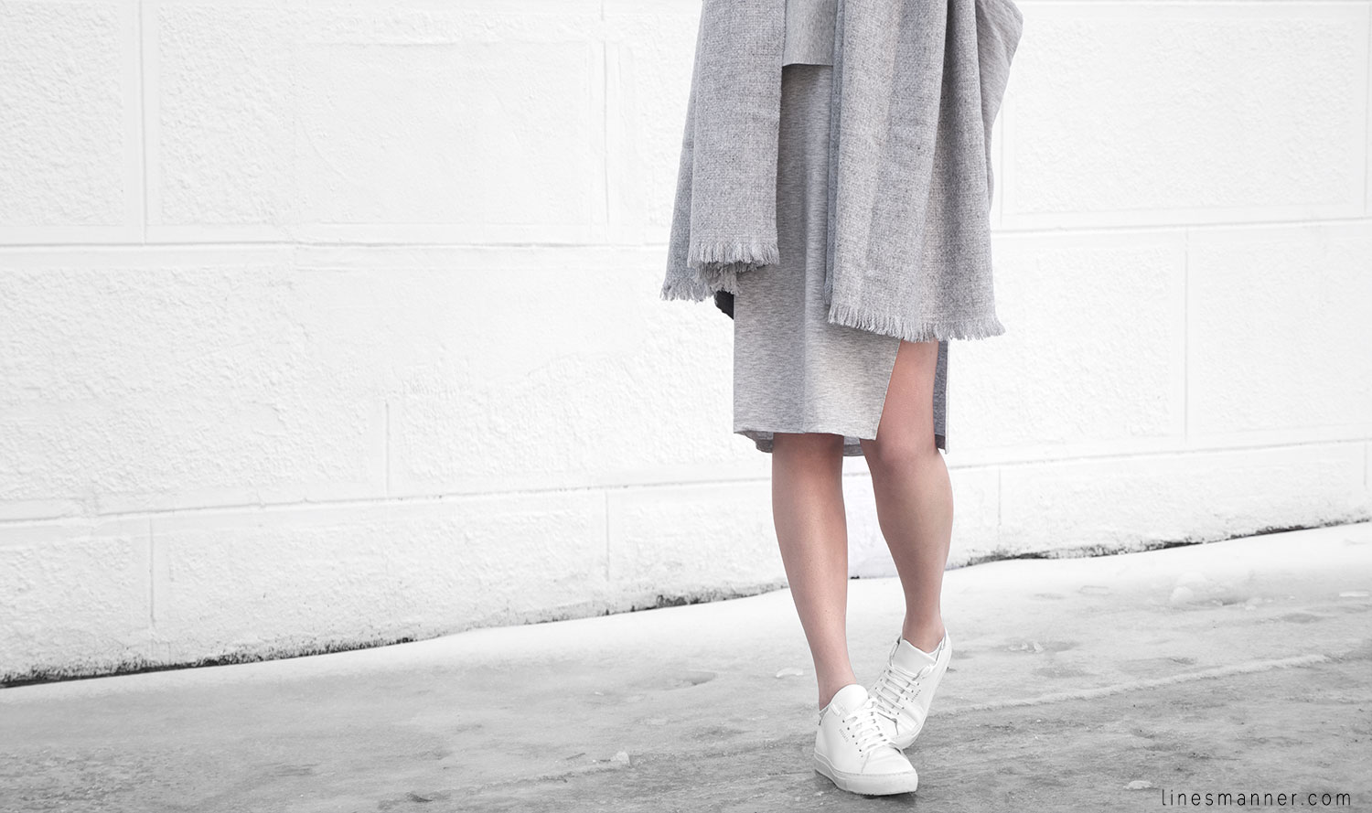 Lines-Manner-Outfit-Grey_on_grey-All_grey-Simplicty-Relaxed-Casual-Textures-Essential-Details-Staples-Minimal-Knit-Cardigan-Coisa-Layering-4