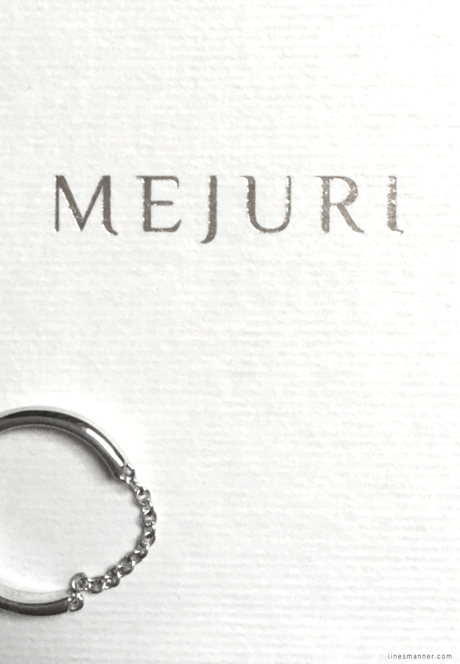 Lines-Manner-Details-Mejuri-Marble-Essentials-Minimal-Jewellery-Silver-Ring-Delicate-Monochrome-Simplicity-5