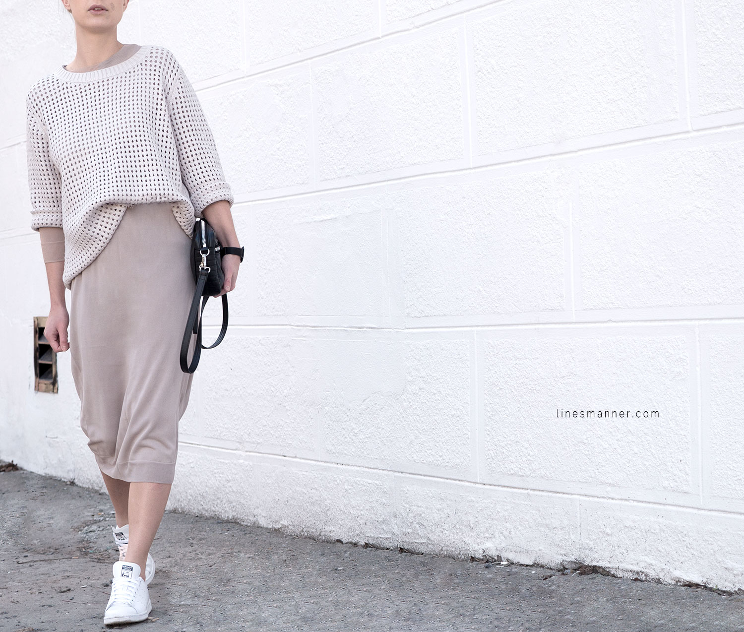 Lines-Manner-Tonal-Shades-Neutrals-Undertones-Essentials-Details-Elegant-Casual-Knit-Maxi_dress-Beige-Cream-Nude-Dimension-Skin-COS-Light-4