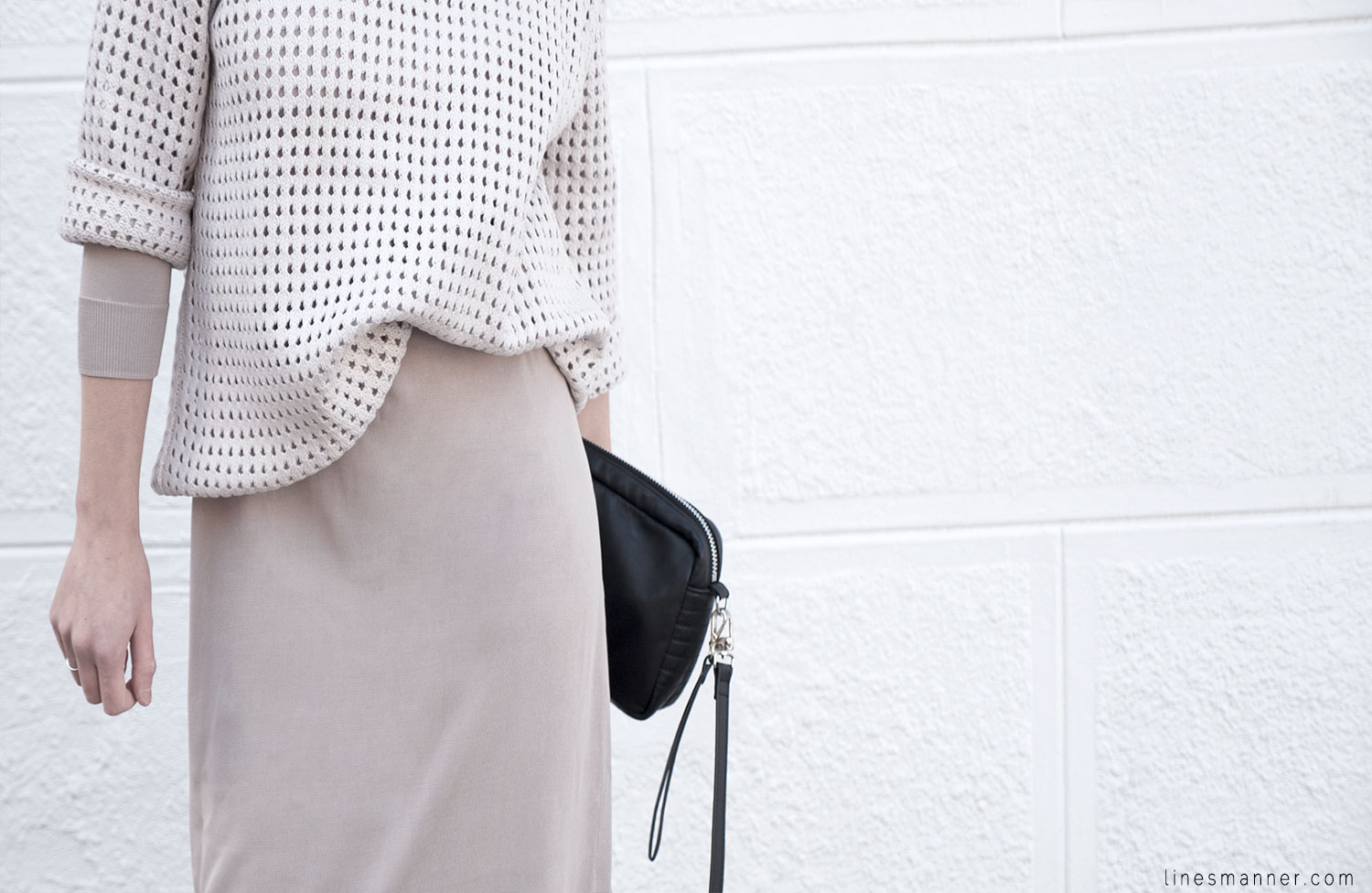 Lines-Manner-Tonal-Shades-Neutrals-Undertones-Essentials-Details-Elegant-Casual-Knit-Maxi_dress-Beige-Cream-Nude-Dimension-Skin-COS-Light-15