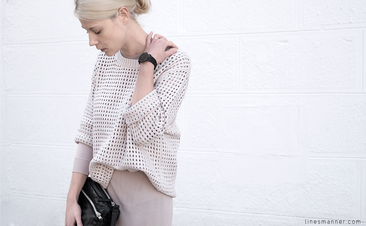 Lines-Manner-Tonal-Shades-Neutrals-Undertones-Essentials-Details-Elegant-Casual-Knit-Maxi_dress-Beige-Cream-Nude-Dimension-Skin-COS-Light-1