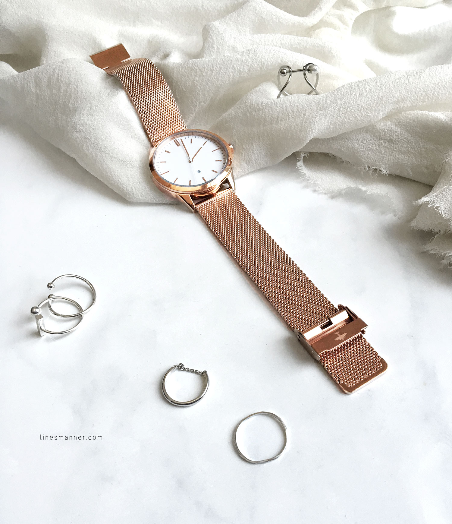 Lines-Manner-Rose_Gold-Under_The_Sun-Details-Essentials-Delicate-Minimal-Watch-Elegant-Effortless-5