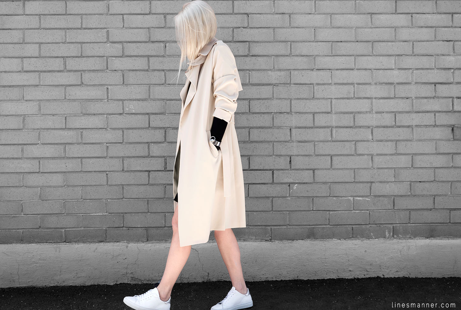 Lines-Manner-Trench-Minimal-Outfits-Fashion-Essentials-Classics-Timeless-Versatile-Details-Hues-Nonchalance-Elegance-Casual-Effortless-2