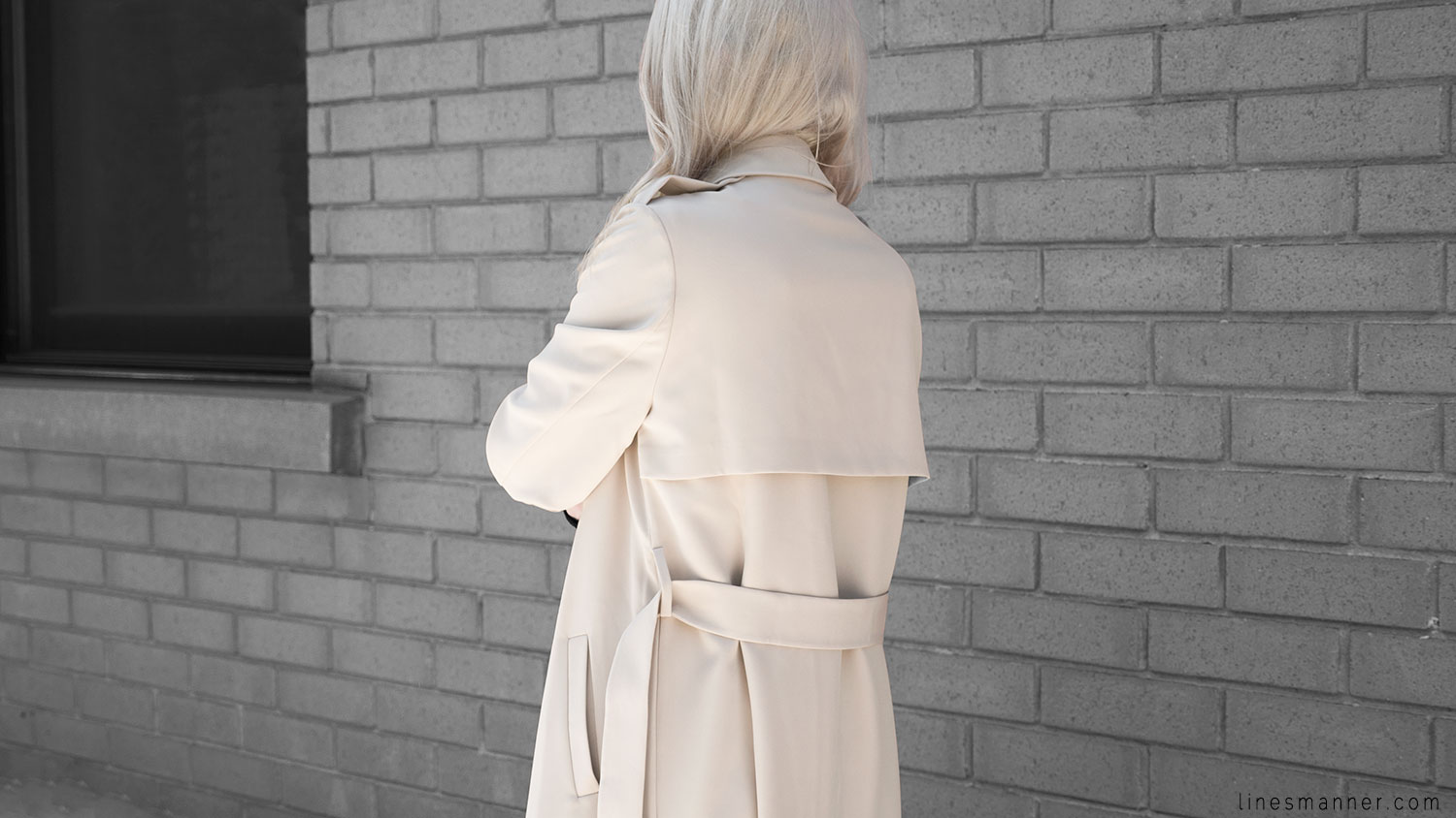 Lines-Manner-Trench-Minimal-Outfits-Fashion-Essentials-Classics-Timeless-Versatile-Details-Hues-Nonchalance-Elegance-Casual-Effortless-1