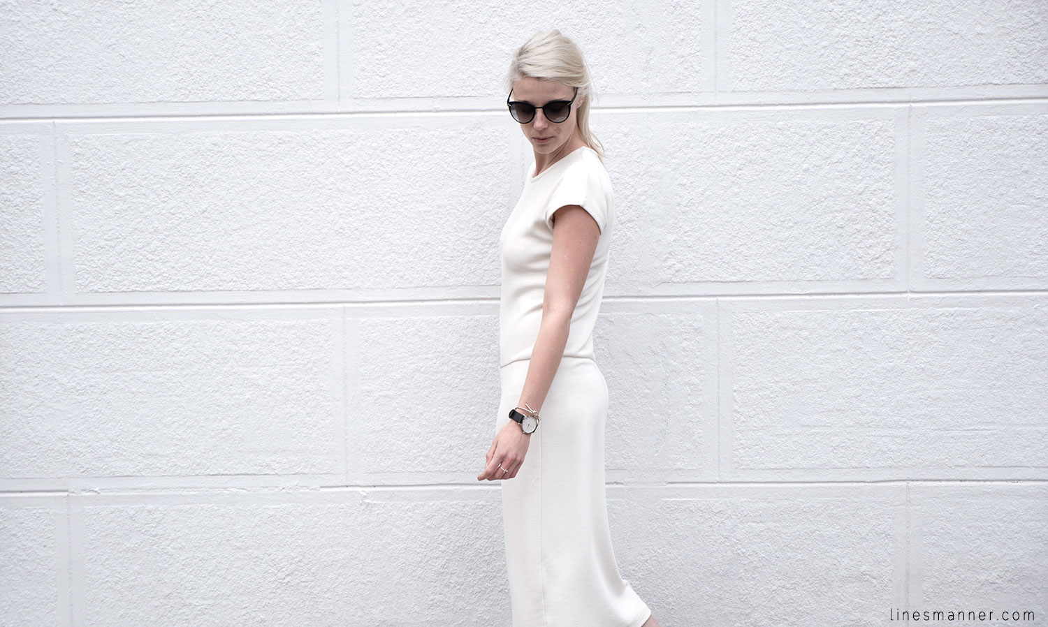 Lines-Manner-Whiteout-Fashion-Outfit-White-Bright-Simplicity-Elegance-Effortless-Anecdote-Degree_Seven-Quality-Summer-Minimal-Essential-Modern-Sleek-Details-8