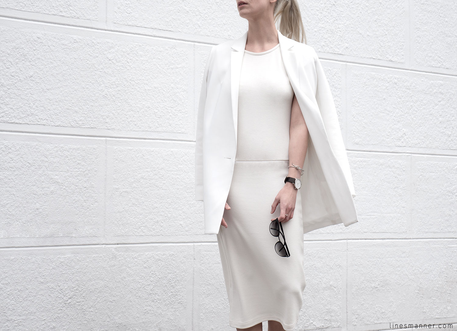 Lines-Manner-Whiteout-Fashion-Outfit-White-Bright-Simplicity-Elegance-Effortless-Anecdote-Degree_Seven-Quality-Summer-Minimal-Essential-Modern-Sleek-Details-4