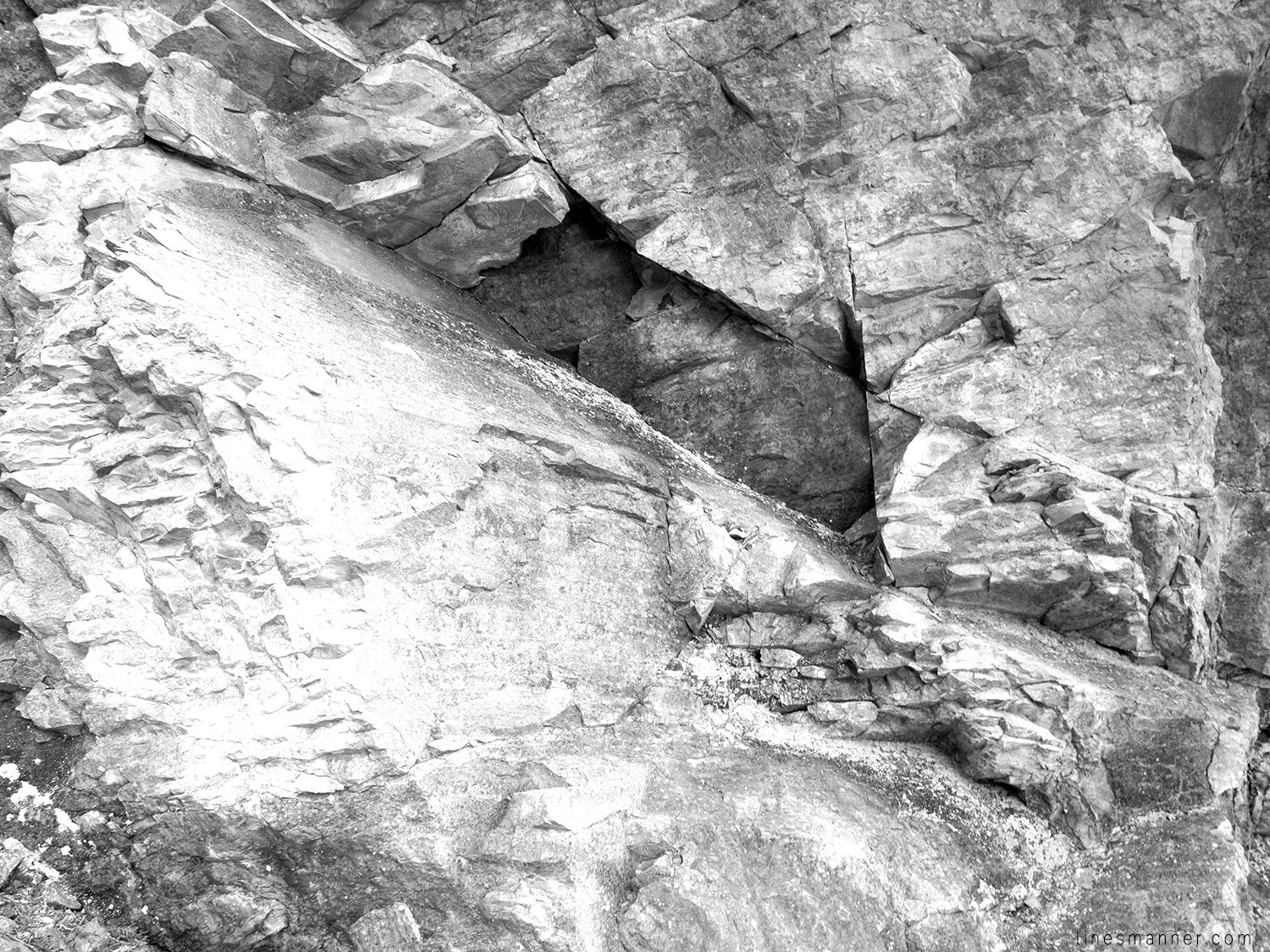 Lines-Manner-Gaspesia-Loop-Road_Trip-Inspiration-Travel-La,dscape-View-Summer-2016-Sea-Escape-15