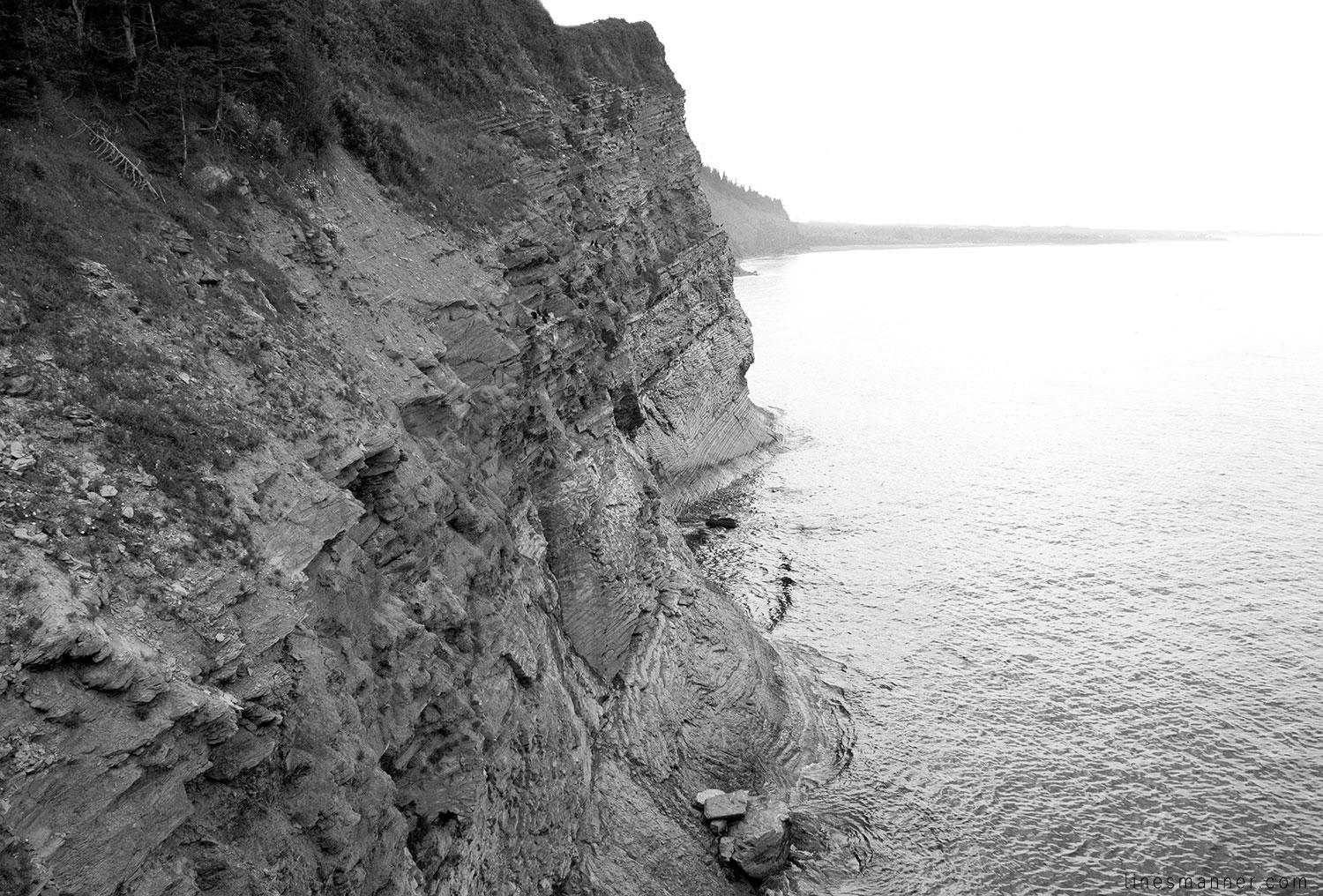 Lines-Manner-Gaspesia-Loop-Road_Trip-Inspiration-Travel-La,dscape-View-Summer-2016-Sea-Escape-9