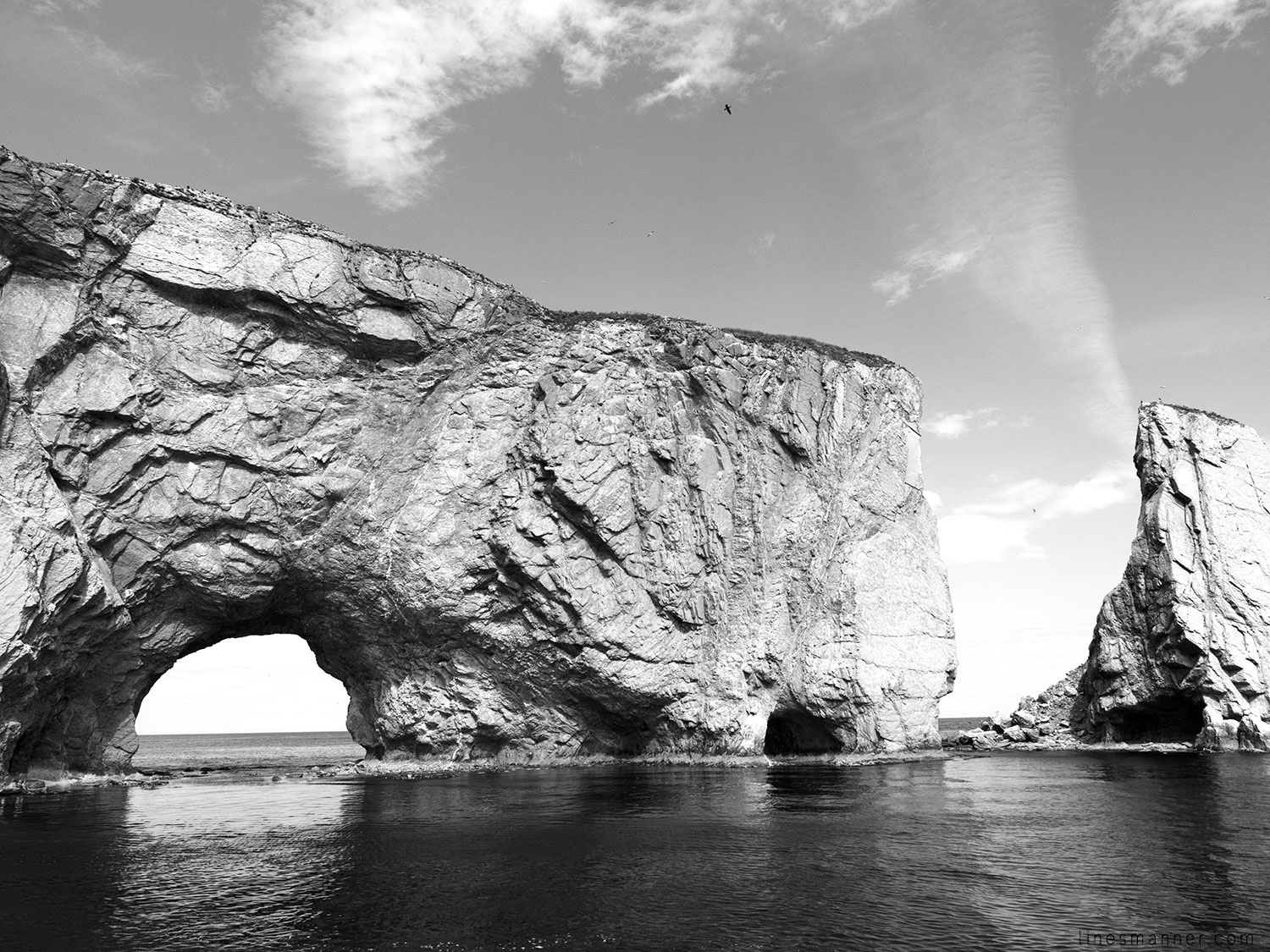 Lines-Manner-Gaspesia-Loop-Road_Trip-Inspiration-Travel-La,dscape-View-Summer-2016-Sea-Escape-2