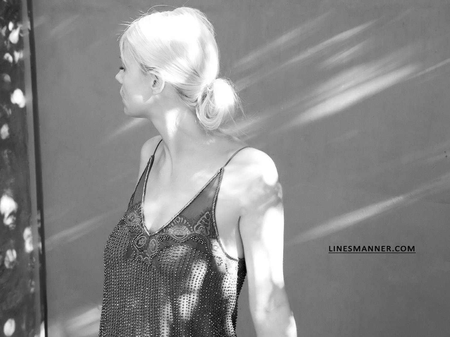 Lines-Manner-Magali_Pascal-Boheme-Chic-Minimalist-Bare_Minimal-Essential-Effortless-Details-Organic-Luxurious-Silk-Dress-Lace-2