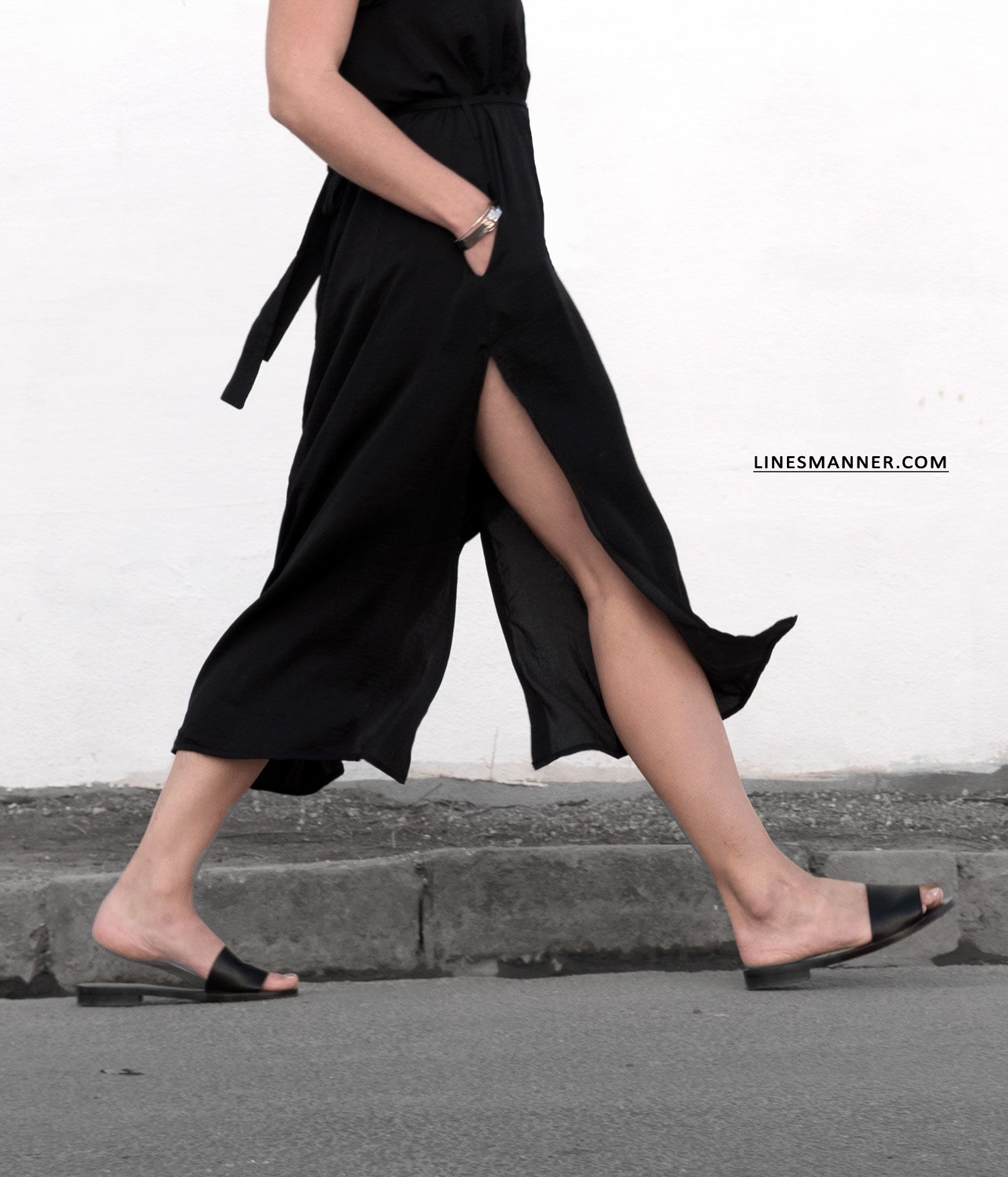 Lines-Manner-All_Black_Everything_Black-MVN-Minimal-Details-Shirt-Dress-Mules-Statement_Piece-Essentials-Throw_On_Piece-16