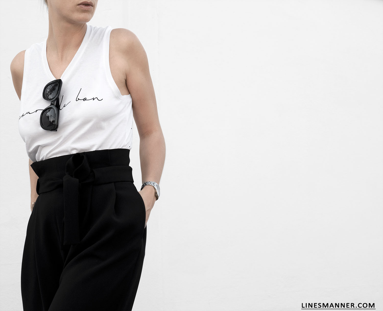 Lines-Manner-Monochrome-Black_and_White-Simplicity-Essentials-High_Waist-Design-Structured-Details-Bon_Label-2