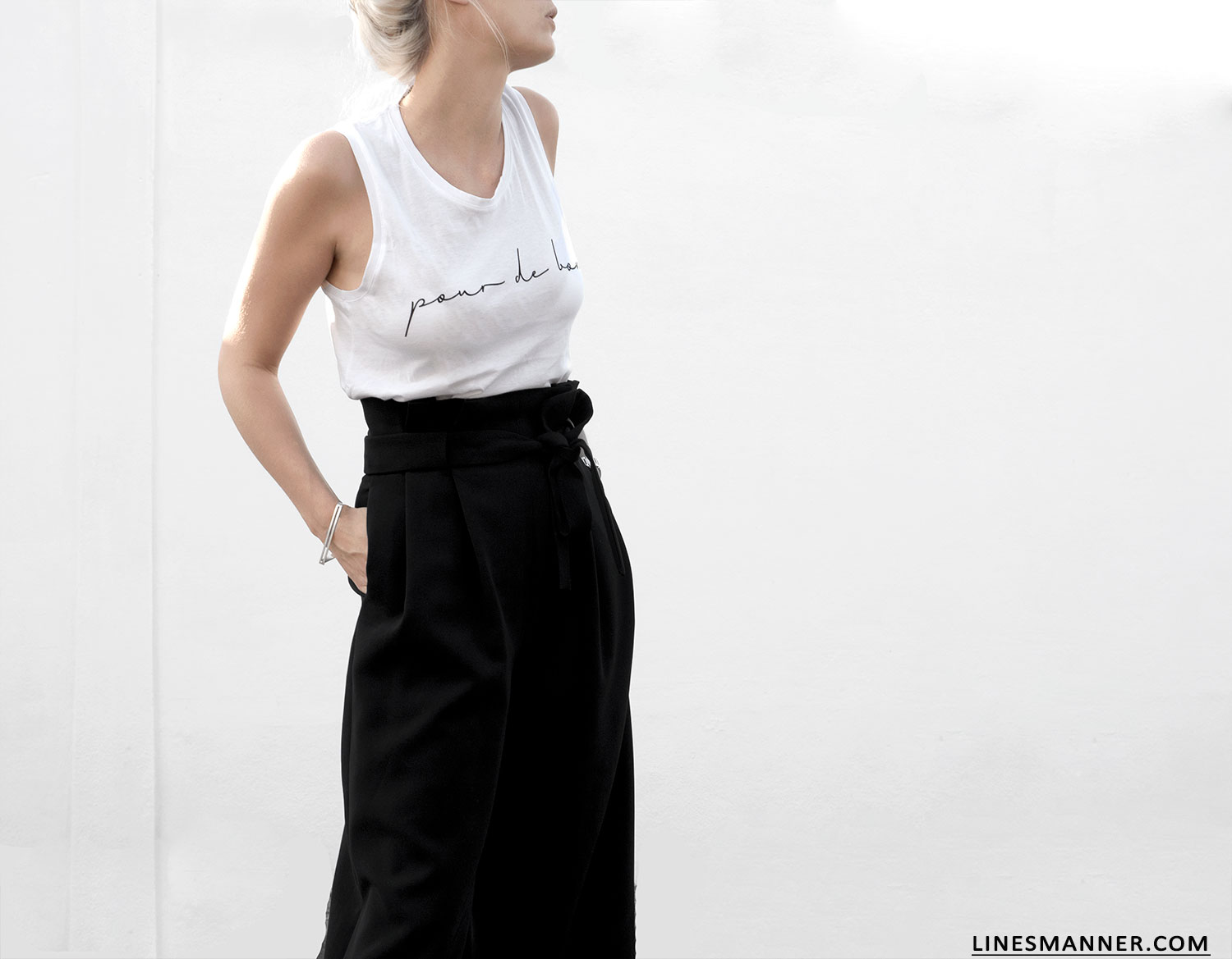 Lines-Manner-Monochrome-Black_and_White-Simplicity-Essentials-High_Waist-Design-Structured-Details-Bon_Label-6