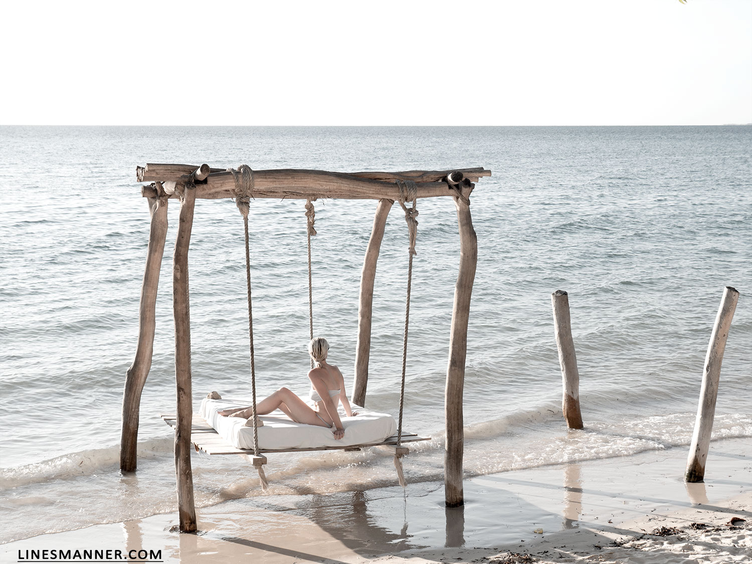 Lines-Manner-Travel-Madagascar-World_Places-Ocean-Landscape-Desert-Photography-Road_Trip-Sea-Sunset-White-15