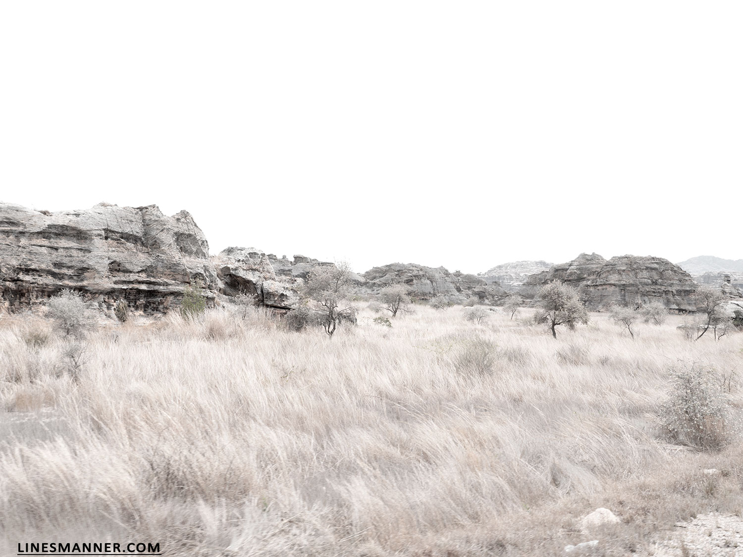 Lines-Manner-Travel-Madagascar-World_Places-Ocean-Landscape-Desert-Photography-Road_Trip-Sea-Sunset-White-25