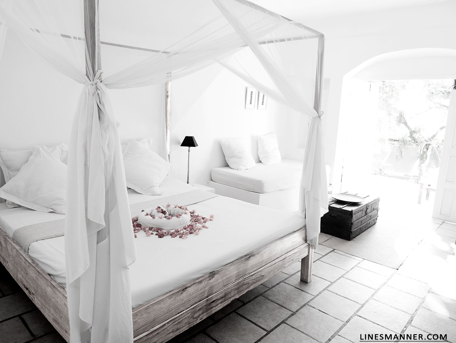 Lines-Manner-Travel-Madagascar-World_Places-Ocean-Landscape-Desert-Photography-Road_Trip-Sea-Sunset-White-10