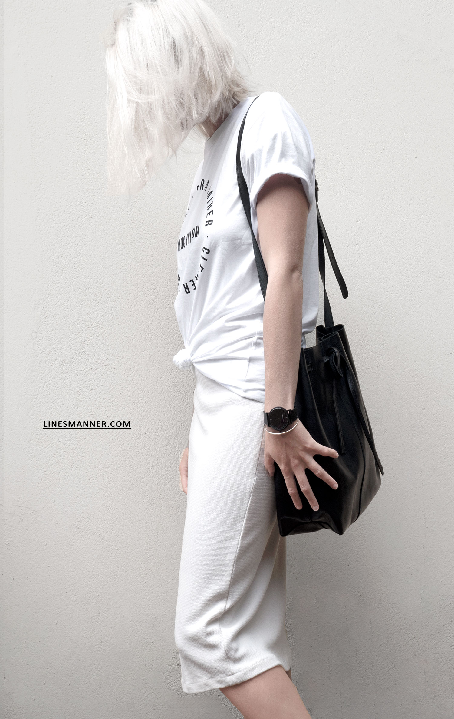 Lines-Manner-Mochni-Slow_Fashion_Plateform-Sustainable-Eco_Fashion-Awareness-Tee-Fairer-World-Conscious-Essentials-Minimal-Monochrome-Quality-Organic-10