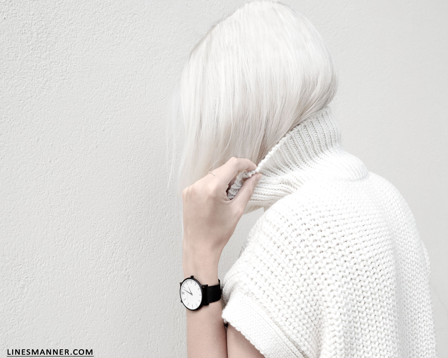 Lines-Manner-Sleeveless-Clean-Minimal-Effortless-Neutrals-Whiteout-Details-Essential-Staple-Statement_Piece-Knit-Sweater-Turtleneck-Trans_Seasonal-Larsson_And_Jennings-Warm-8