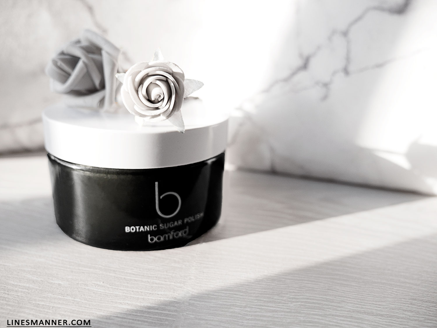 Lines-Manner-REV-Sustainability-Eco_Friendly-Consciousness-Designers-Handmade-Recycled-Organic-Organical-Products-Online_Fashion_Plateforme-Rêve_En_Vert-Essentials-Body_Care-Serum-Botanic-Guy_Morgan-Haeckels-Bamford-4